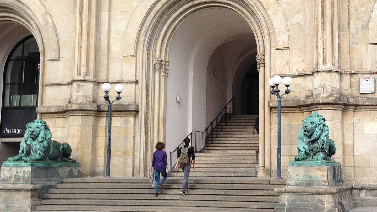 Foto: Hauptgebäude Leibniz Universität Hannover